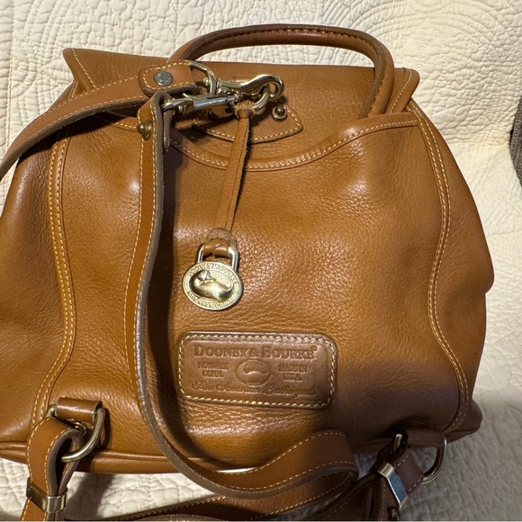 Dooney & Bourke tan pebbled leather drawstring backpack - Picture 2 of 11